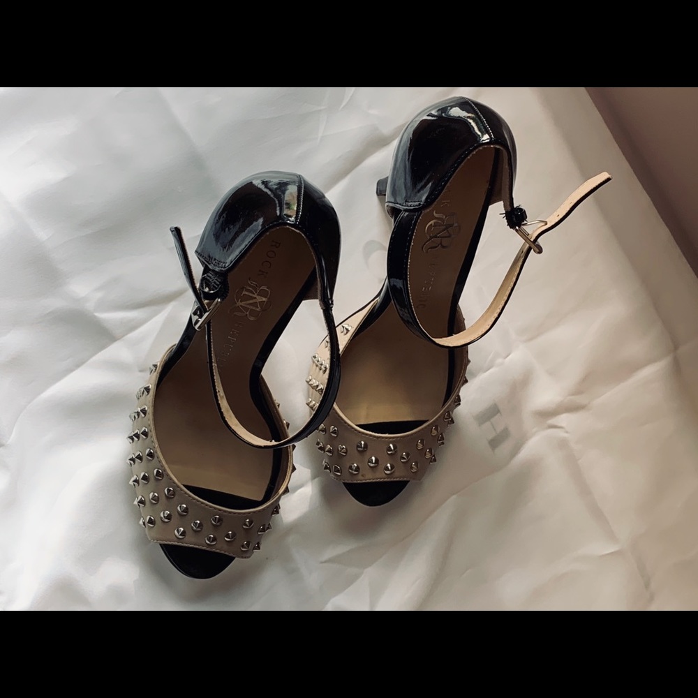 Rock Republic Platform Shoes Tan/Black